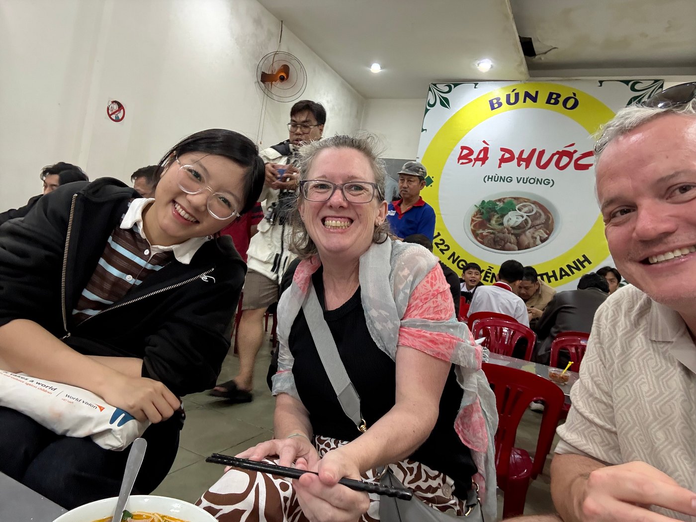 WALKING FOOD TOUR - DISCOVER LOCAL STREET FOOD